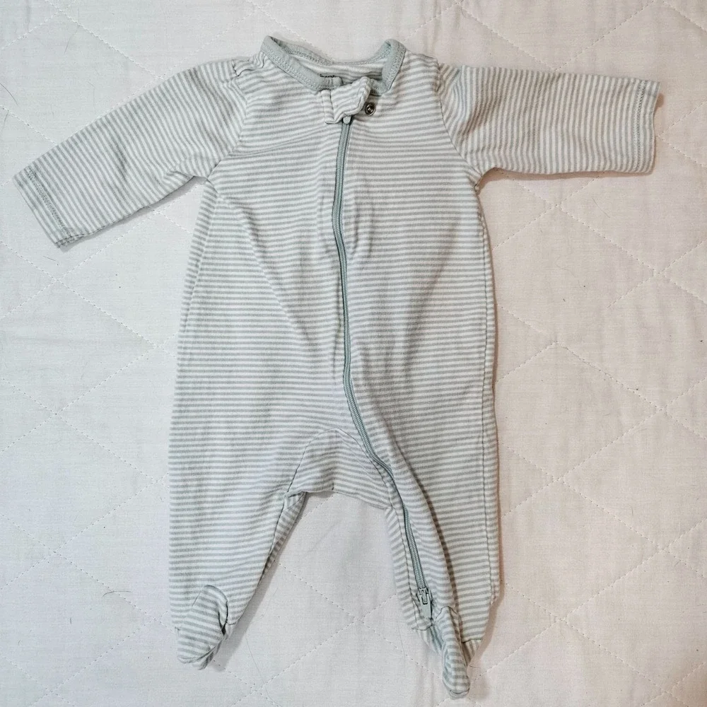 Carter's Baby Boys 3M Footed Sleepers Dinosaur Safari Stripes Lot of 3‎